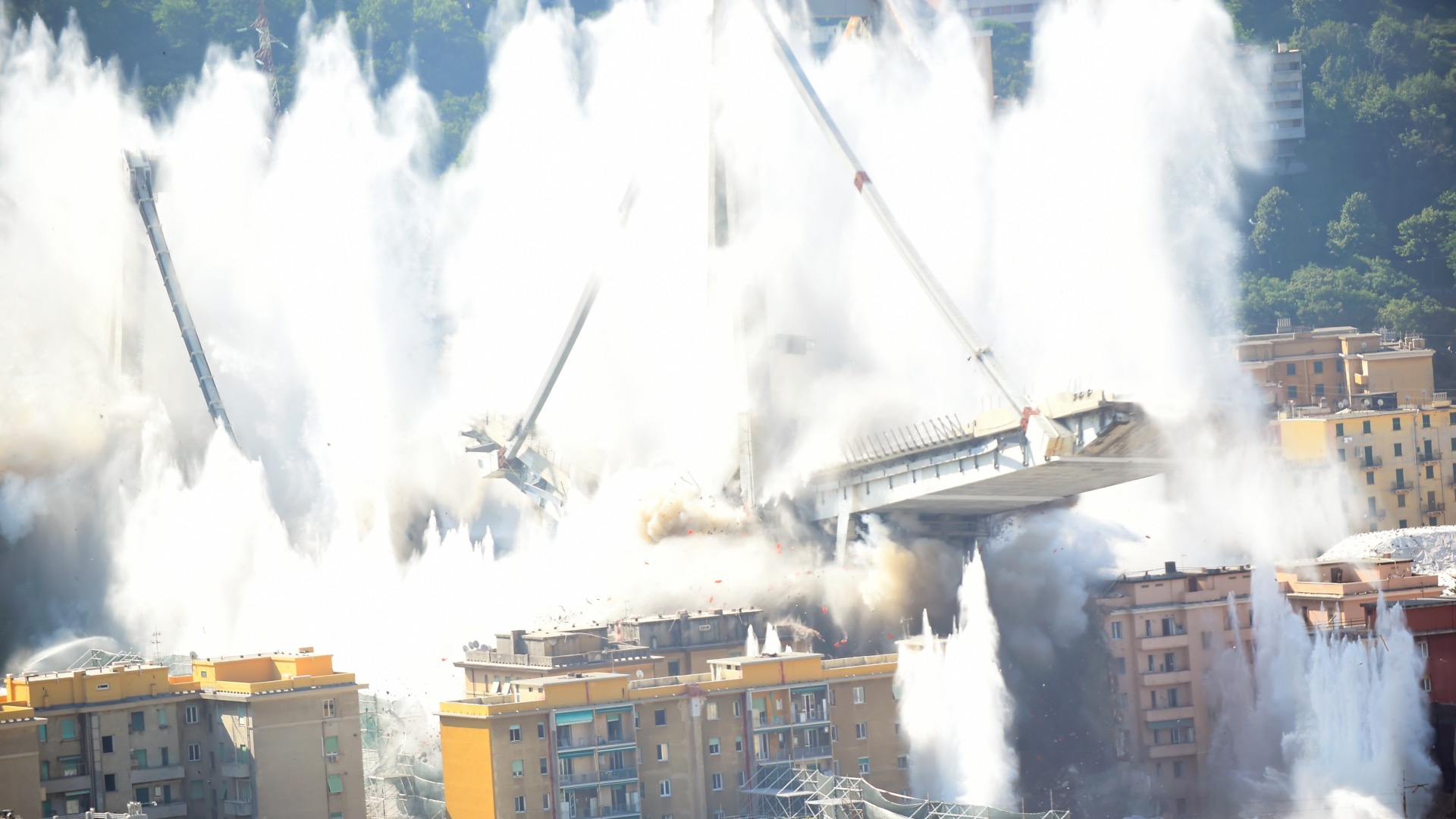 Remaining Parts of Collapsed Italian Bridge Are Demolished