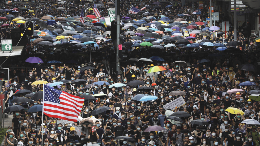 Hongkongers Defy Local Authorities With Protests to Condemn Police Violence