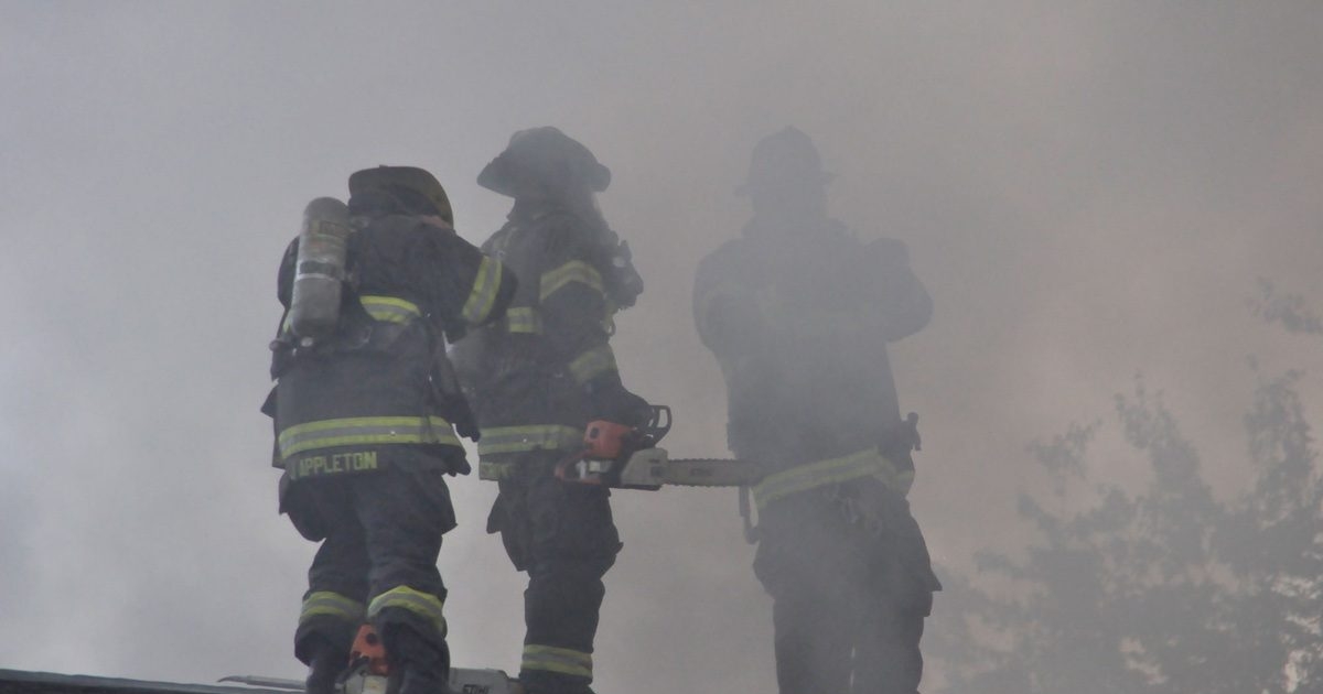 New Mexico Construction Worker Hailed as Hero After Catching a Baby and(01)