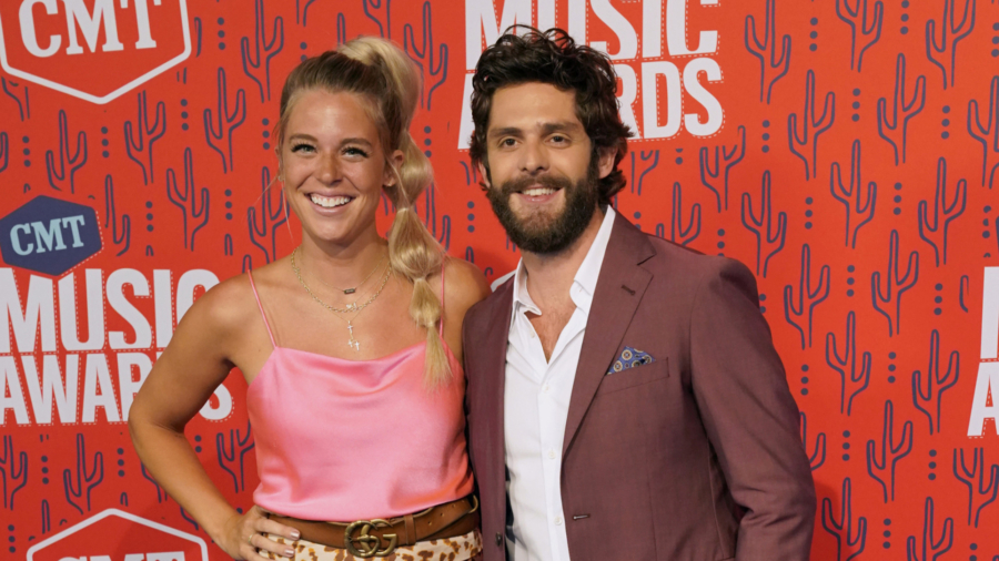 Country Star Thomas Rhett Announces 3rd Daughter on the Way