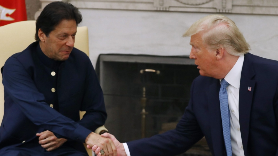 Trump Urges India and Pakistan to Reduce Tensions in Call with Leaders