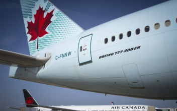 Air Canada Jet Lands Safely in Toronto After Losing a Wheel