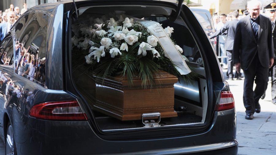 Police Pull Over Funeral Hearse in HOV Lane: ‘He Doesn’t Count’