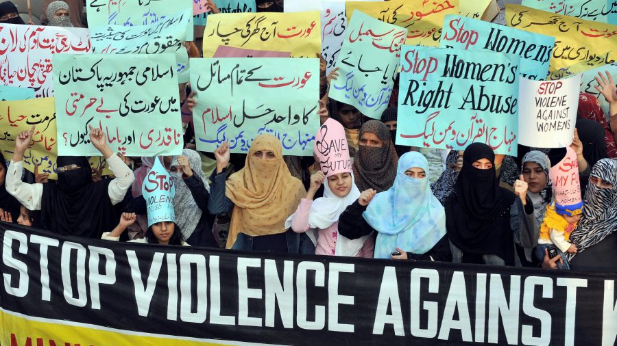 Pakistani Man Kills Wife, Two Children, Six Others in Alleged Honor Killing