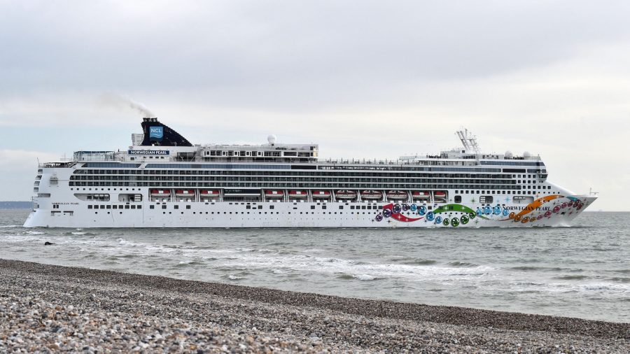Thousands Stranded in Barcelona After Norwegian Cruise Ship has Mechanical Failure