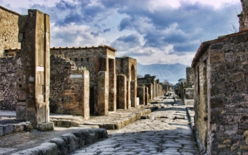 Archaeologists Warn of Unexploded Bombs in Pompeii Ruins