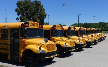 Missouri School District Suspends Meal Delivery to Students After Bus Driver Dies From CCP Virus