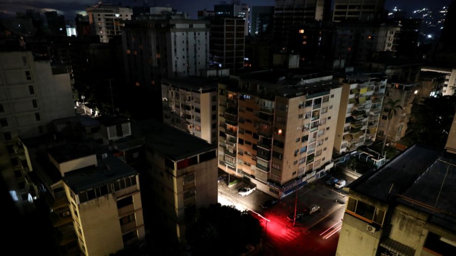 Widespread Blackout Hits Venezuela, Gov’t Blames ‘Electromagnetic Attack’