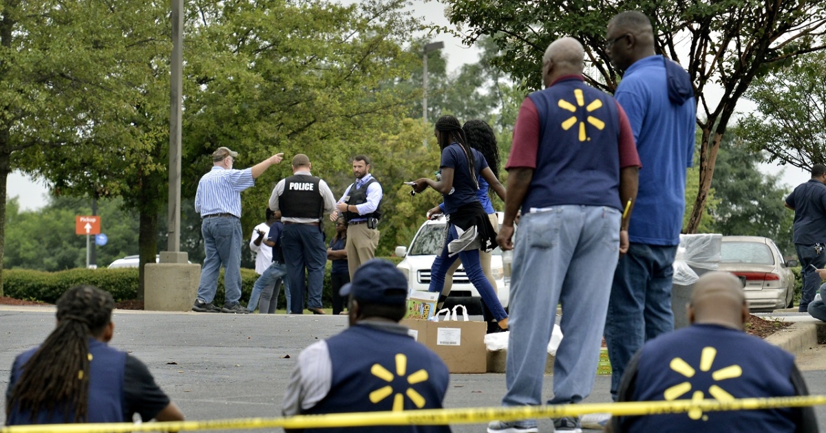 2 Killed, 2 Wounded in Shooting at Walmart in Mississippi NTD