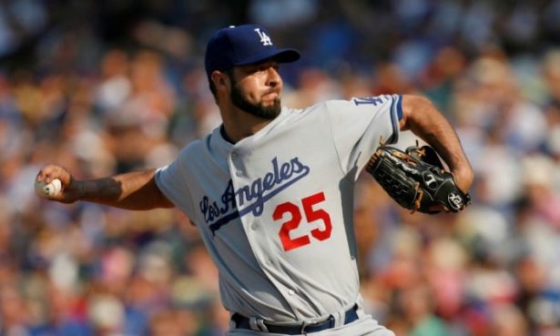 Los Angeles Dodgers' Esteban Loaiza in action during a National League MLB baseball game in Chicago on Sept. 3, 2007. (John Gress/Reuters)