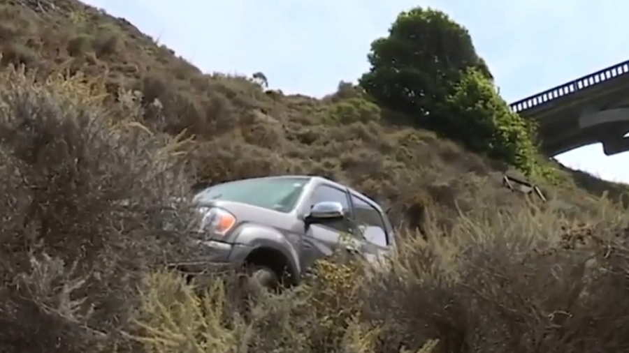 Search and Rescue Responding to Car Over Cliff in Big Sur, Second This Week