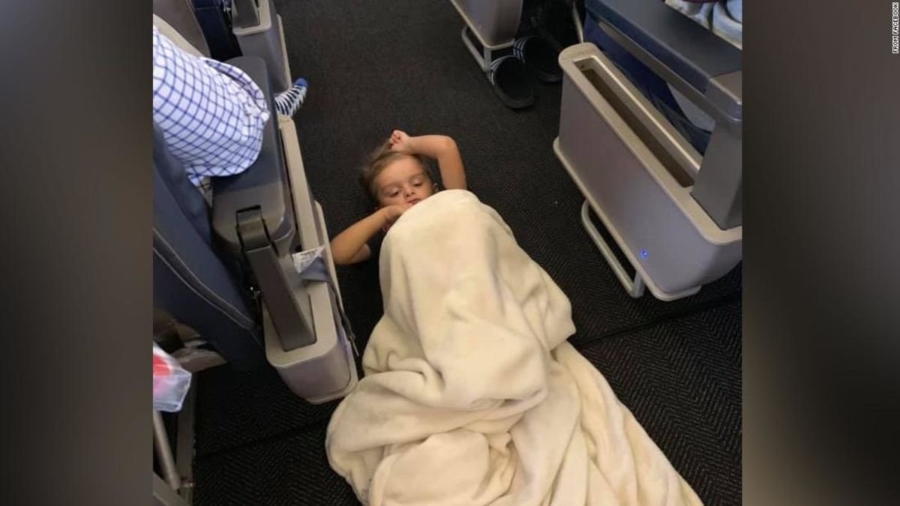 Mother Praises Passengers and Crew After Autistic Son Has Take-Off Meltdown