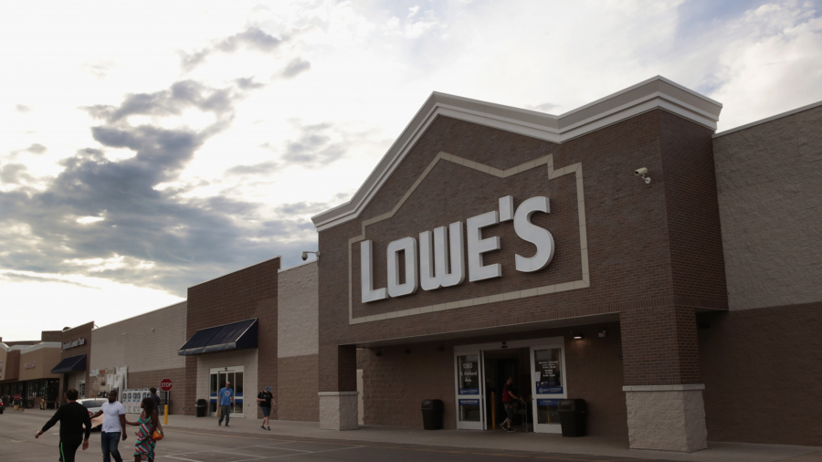 Lowe’s Is Laying Off Thousands of Workers