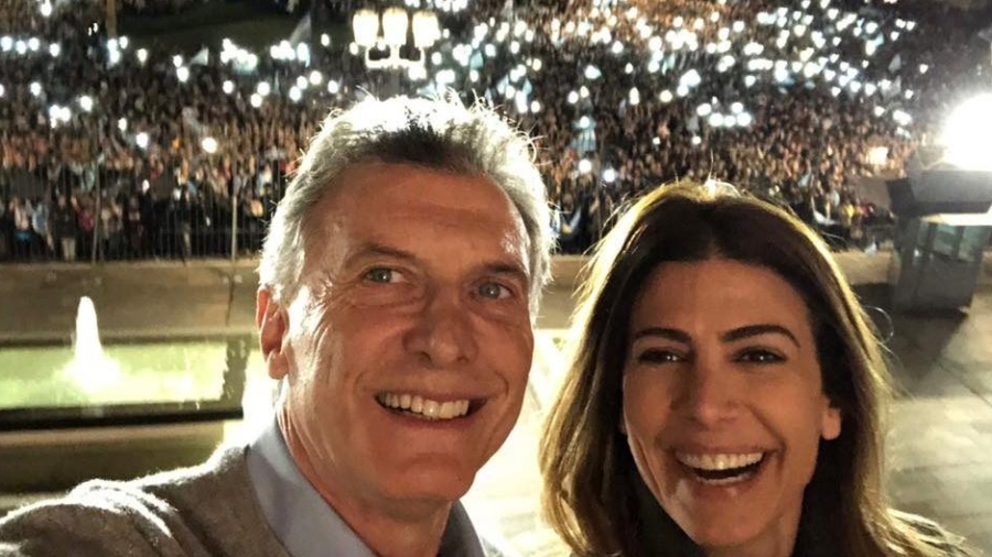 Crowds Fill Argentine Streets to Back President Macri