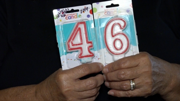 Ronald da Silva would have been 46 this year, which Agnes Gibboney marked with candles on Aug. 7, 2019. (Annie Wang/NTD)