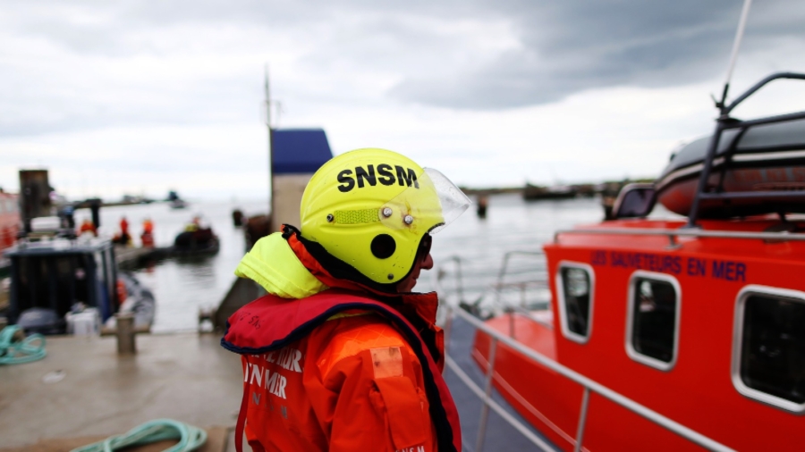 3 Children Die After Strong Waves Hit Speedboat Off Normandy Coast