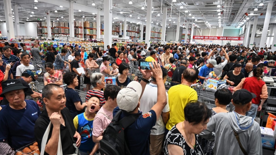 China’s First Costco Closed Early on Opening Day From Overcrowding, Raucous Behavior