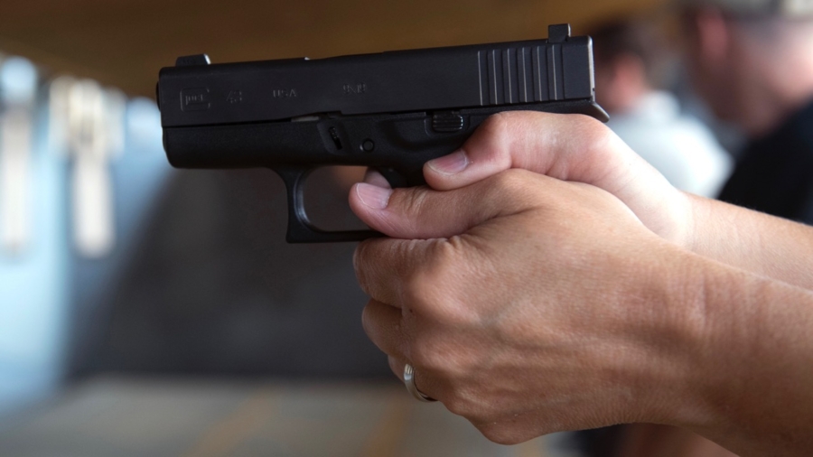 El Paso Hispanics Flock to Gun Training Classes After Walmart Mass Shooting