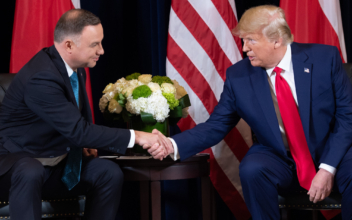 Trump and Polish President Duda Sign Declaration to Boost US Military Presence in Poland