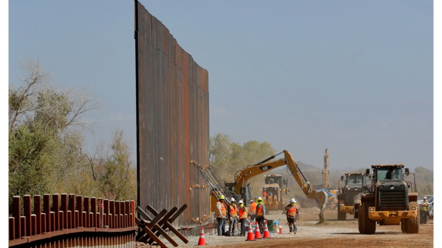 Trump Admin Starts Construction on 450 Miles of Border Wall in Arizona, Plans to Complete by 2020