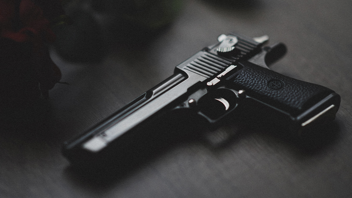 Handgun. (Kenny Luo/Unsplash)