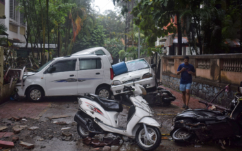 At Least 11 Dead, Thousands Evacuated as Flash Floods Hit Western India