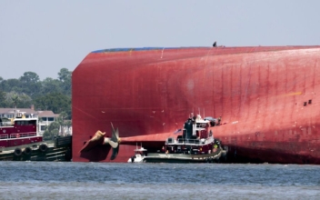Fourth and Final Crewman Pulled Alive From Capsized Ship