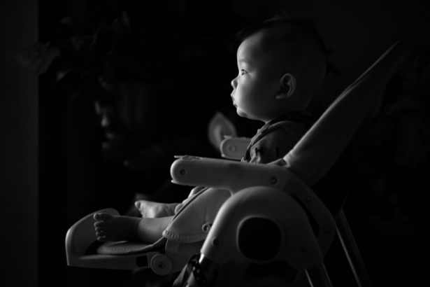 Child in Car Seat. Photo by Dragon Pan on Unsplash
