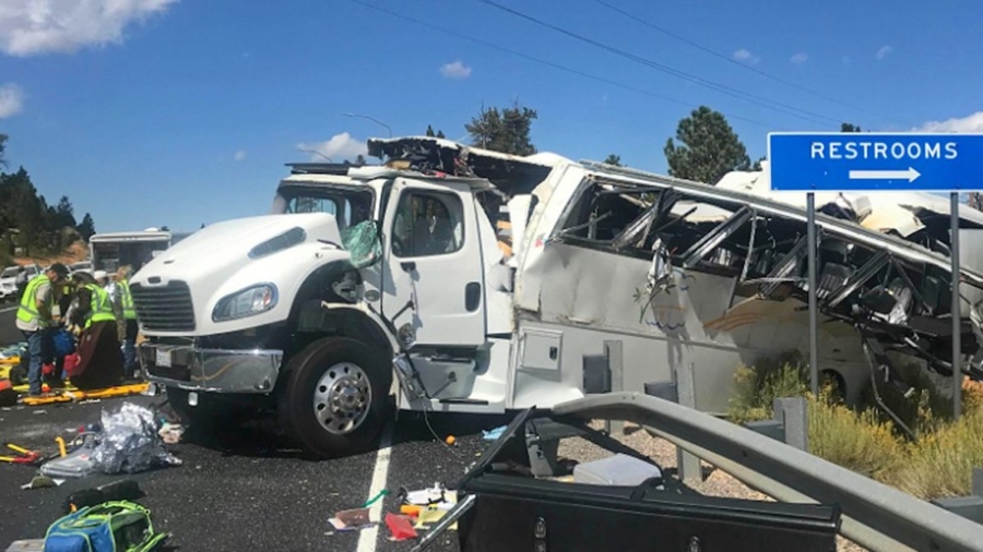 Bus With Chinese-Speaking Tourists Crashes in Utah; 4 Killed