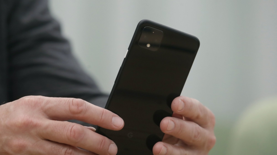 Spying Fears: British Olympians Offered New Phones