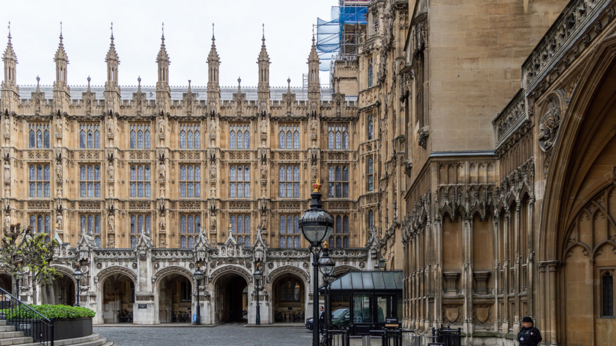 UK Police Detain Man Who Doused Himself in Flammable Liquid Outside Parliament