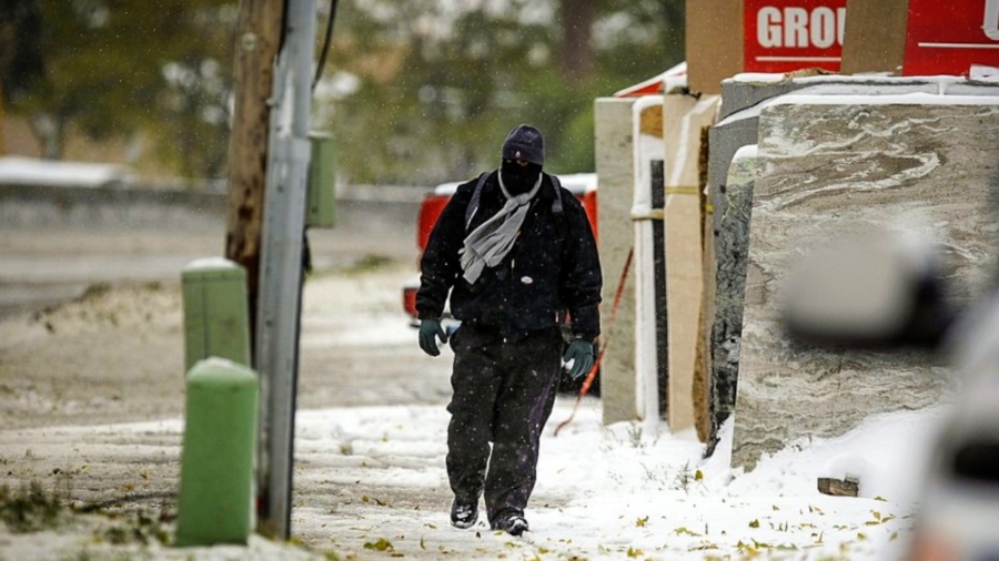 Frigid Storm Buries Parts of the Great Plains in Snow
