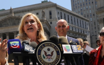 Carolyn Maloney to Replace Elijah Cummings as Chair of House Committee on Oversight and Reform