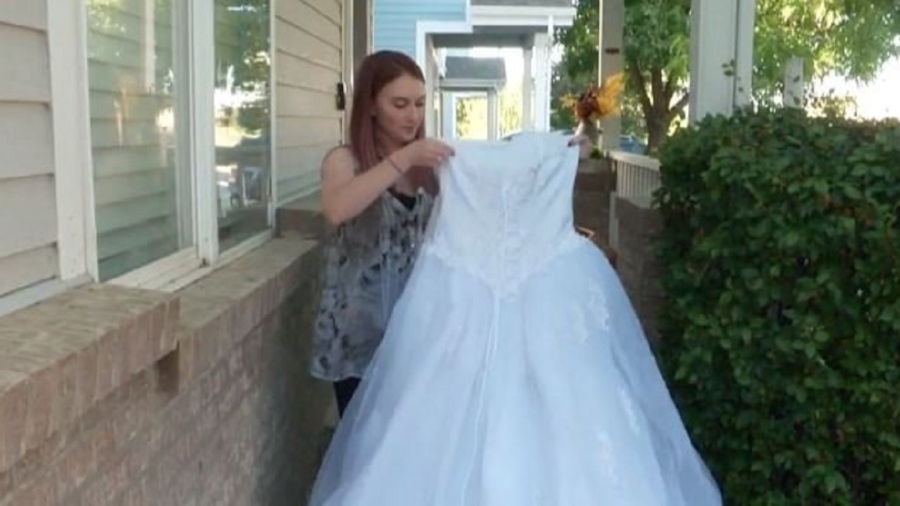 After Wedding Dress Reunion, Owner Says She Doesn’t Plan to Keep It