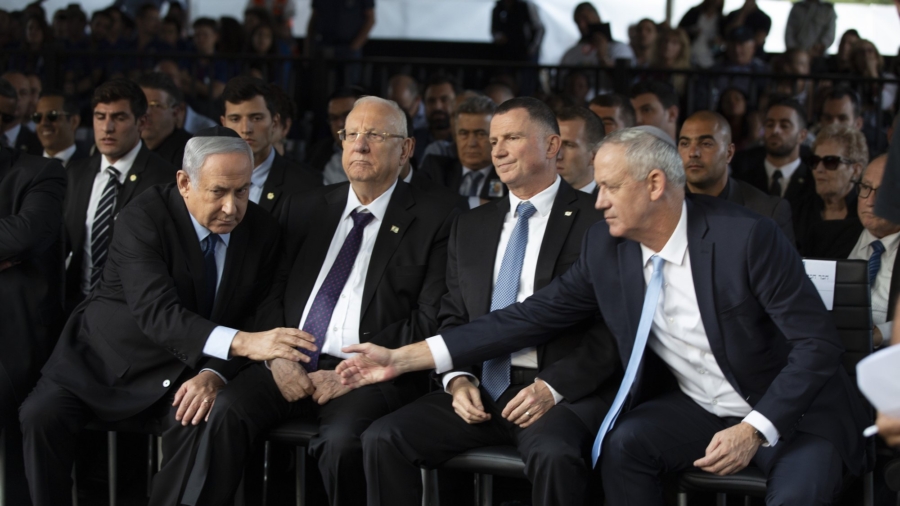 Netanyahu Challenger Gantz Chosen to Form New Israeli Government