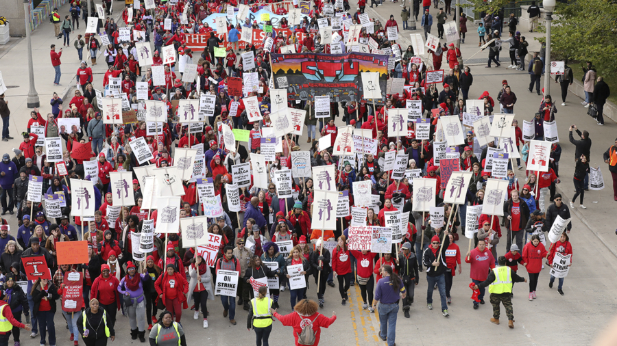 Chicago Teachers Strike Ends After Eleven Days, Bringing 300,000 Students Back to School