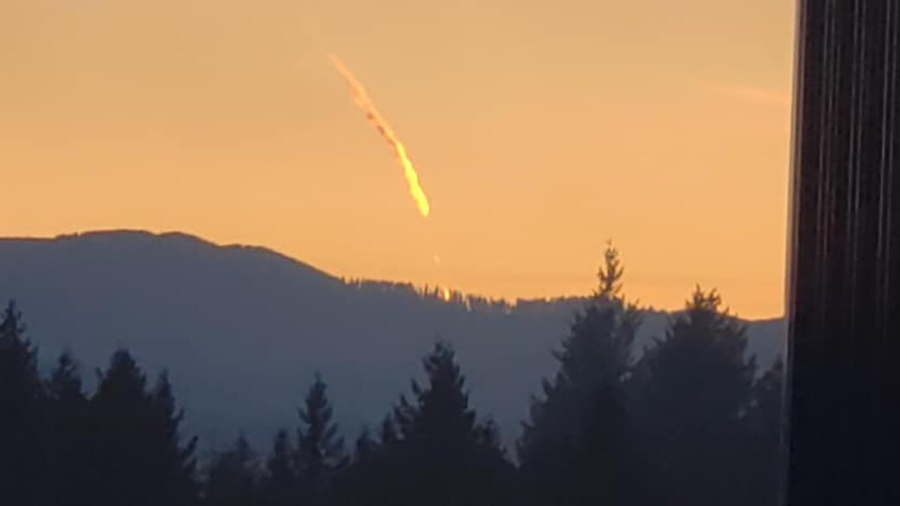 Fireball Lights the Evening Oregon Sky, Leaving Deputies Dumbfounded