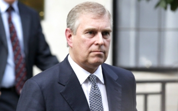Prince Andrew’s Lawyer Tries to Dismiss Suit