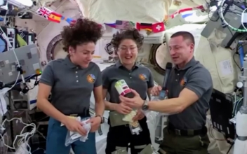 Turkey ‘In a Pouch’ Tops Thanksgiving Treats for US Astronauts in Space Station