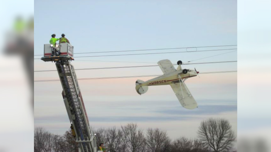Pilot Who Crashed Plane Into Power Lines Is Rescued