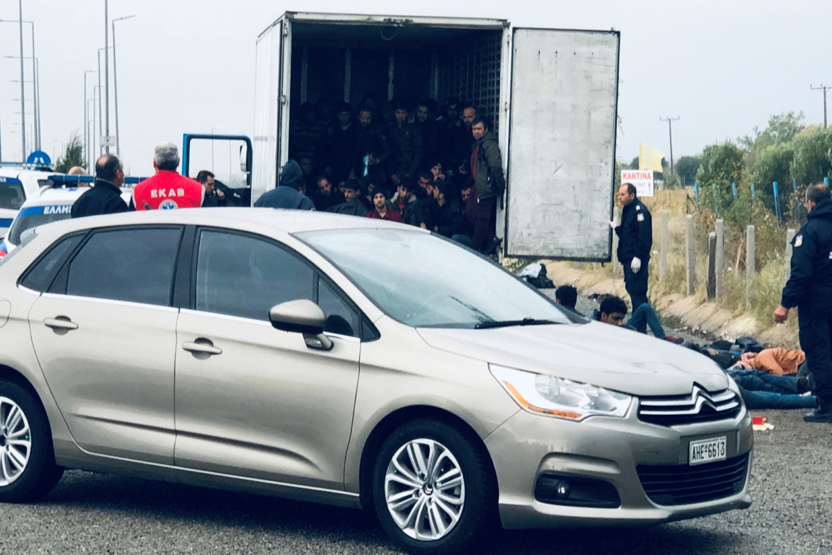 refrigerated truck carrying migrants 3