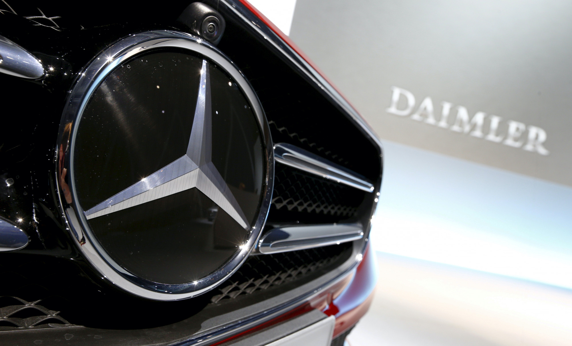 Mercedes Recalls 750,000 Cars Because Sunroof Can Fly Off