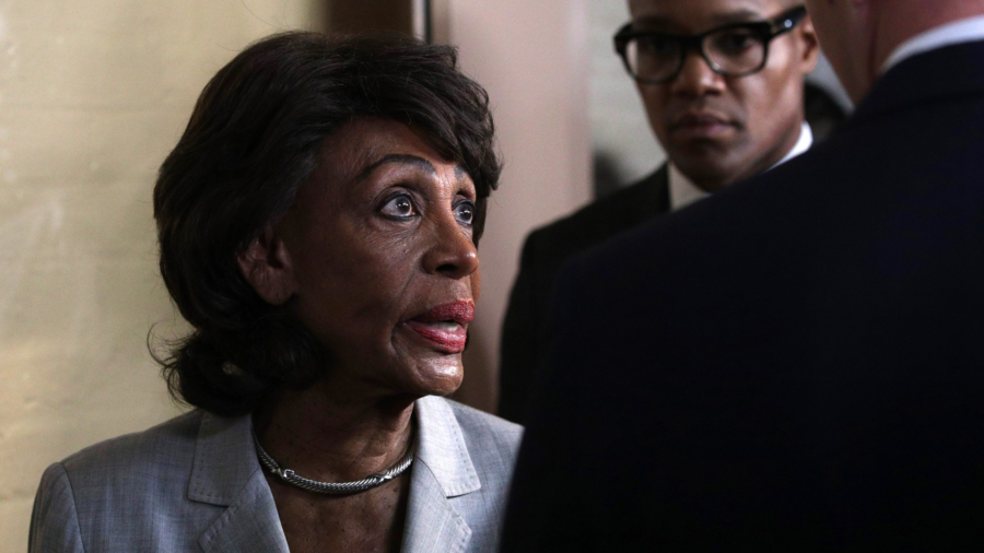 Maxine Waters Says Sister Died From CCP Virus
