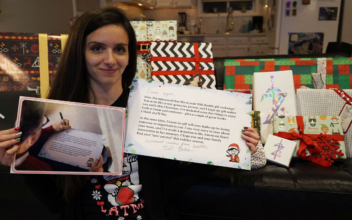 Reddit User Receives Secret Santa Gift From Bill Gates