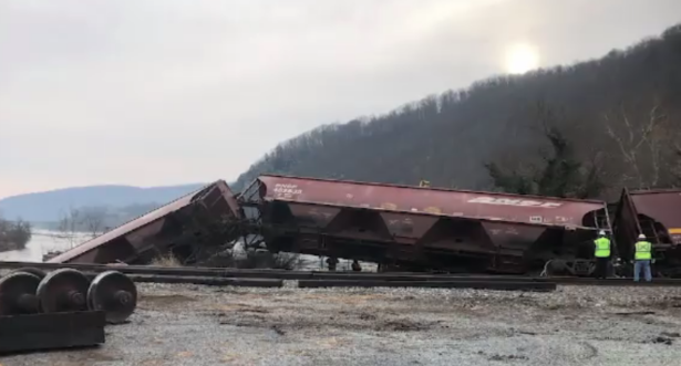 Freight Train Derails, 2 Cars Fall Into Potomac River in Maryland on Dec. 21, 2019. (Screenshot via CNN)
