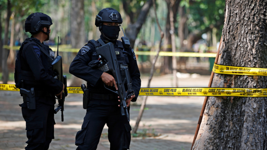 Suspected Smoke Grenade Blast Near Indonesia’s Presidential Palace Hurts Two