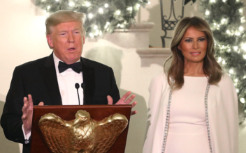 Trump Order Gives Federal Employees a Day Off for Christmas Eve