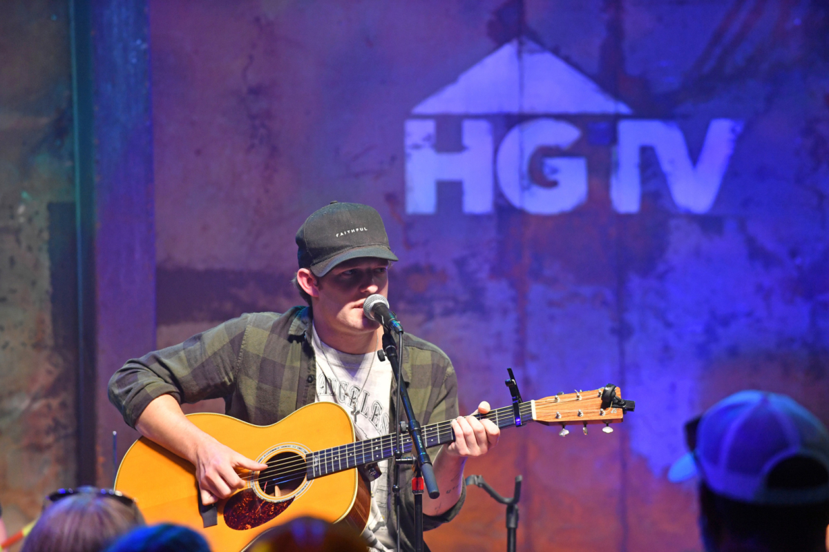 Tucker Beathard performs onstage in the HGTV Lodge at CMA Music Fest on June 08, 2019 in Nashville, Tennessee. (Photo by Jason Davis/Getty Images for HGTV)