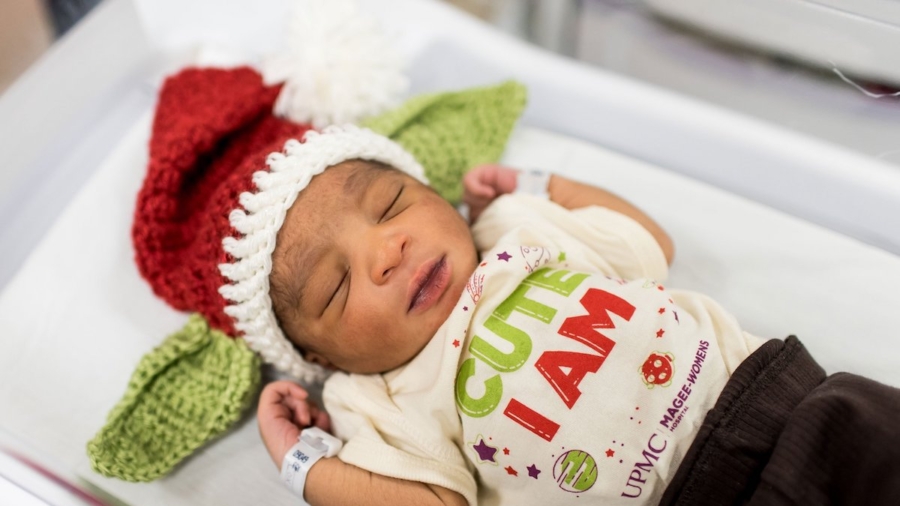 Pittsburgh Hospital Dresses up Newborns as Festive Baby Yodas