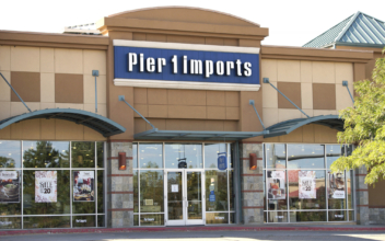Pier 1 to Close Nearly Half of Its Stores, Raises Going Concern Doubts